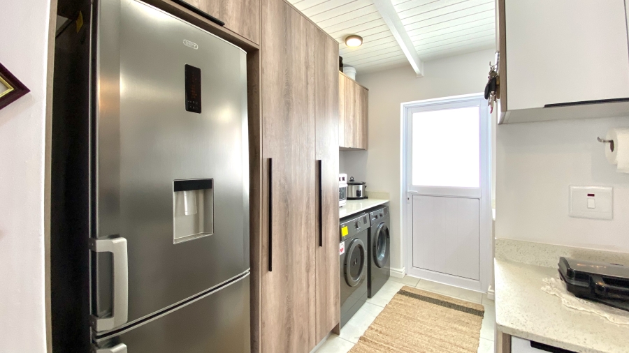 3 Bedroom Property for Sale in Jacobsbaai Western Cape